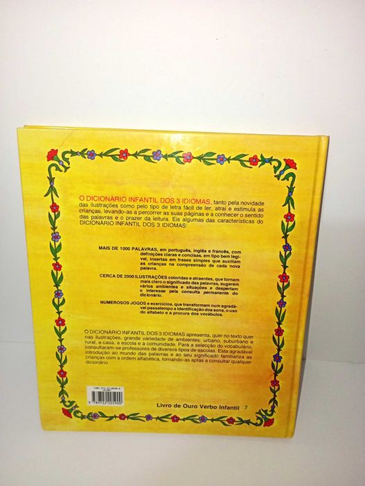 Dicionário Infantil dos três Idiomas (Português/ Francês/ Inglês)