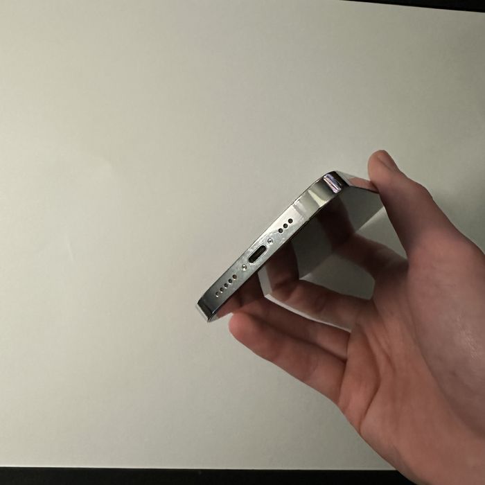 iPhone 14 Pro / 100% kondycji baterii / akcesoria