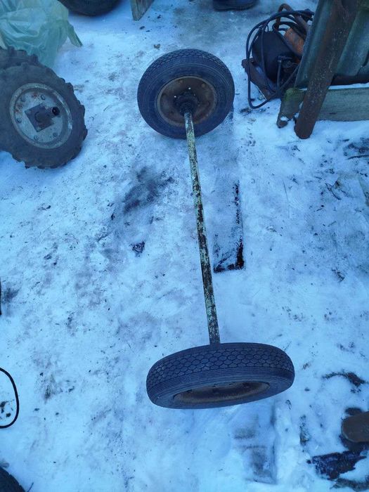 продам ось із колесами