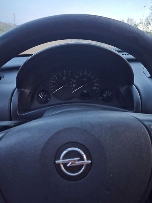 Opel Corsa — fotografia 6