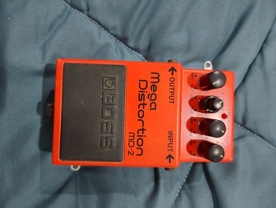 Pedais de guitarra bom  estado