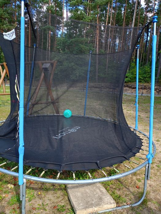 Trampolina ogrodowa