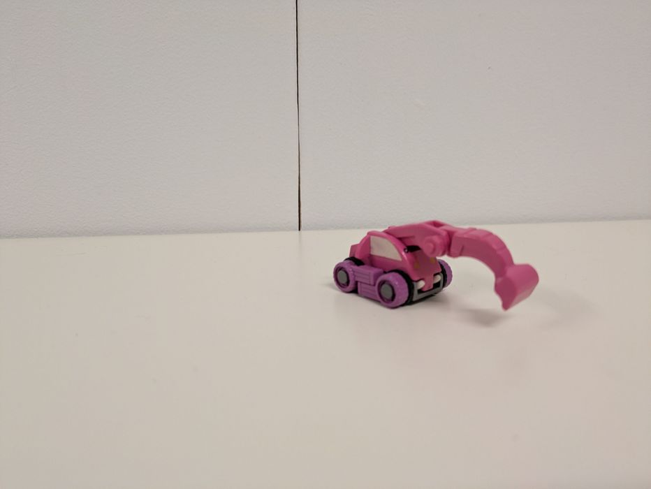 Transformers Ovo Kinder – Escavadora que se transforma em Mamute