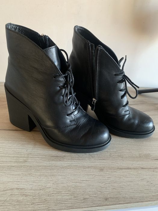 Продам жіночі шкіряні черевики