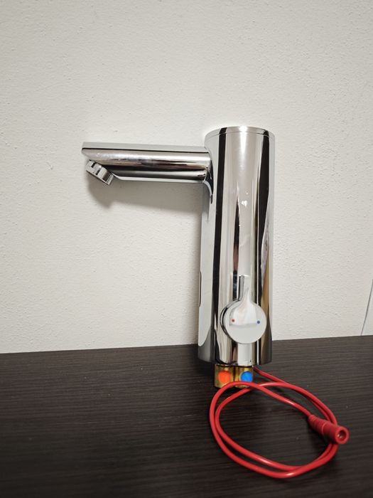 Змішувач для умивальника KAIBOR безконтактний