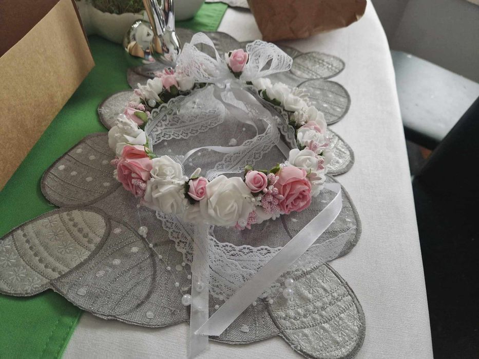 Wianek komunijny dla dziewczynki