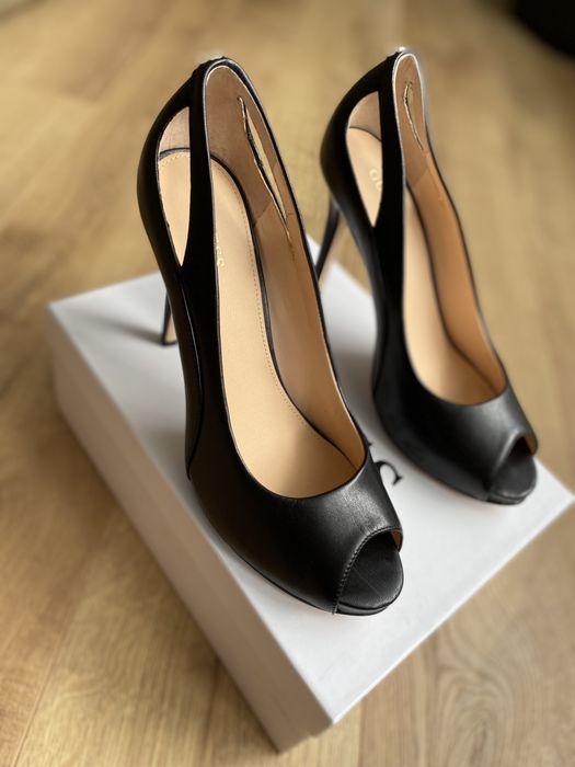 Szpilki Guess  r 39