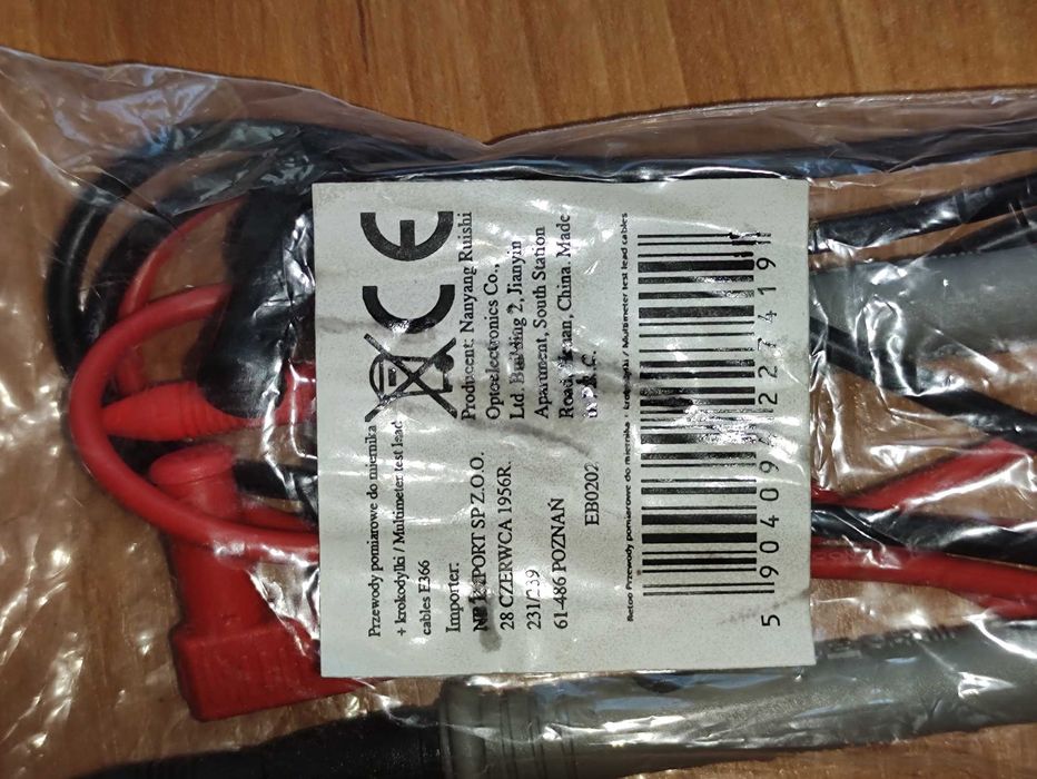 Przewody, kable do multimetru.