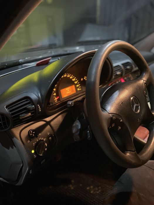 Продам мерседе с203 2.7 дизель механіка