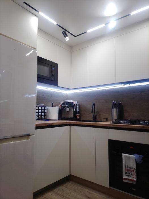 Кухні в наявності і під замовлення