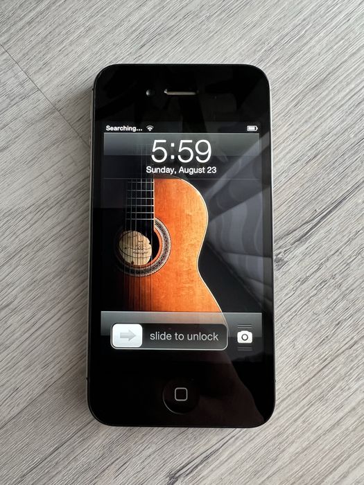 iPhone 4S 16 GB Black – iOS 6.1.3 – 80 kultowych gier – stan bardzo dobry