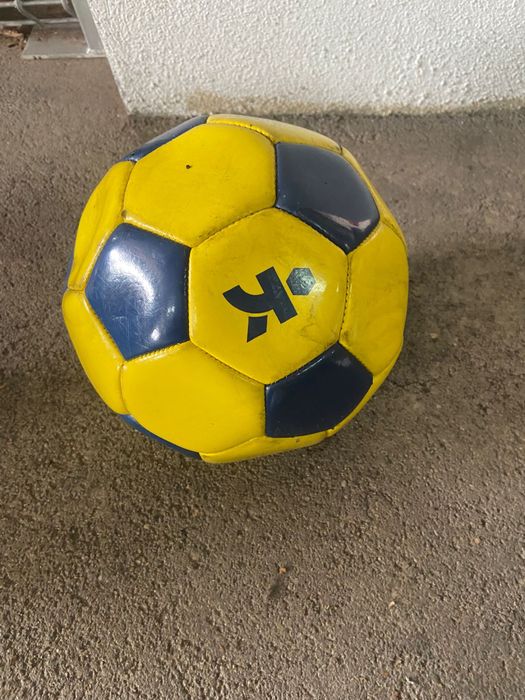 Lote 3 bolas de futebol Kipsta, Sanjo e Evolution