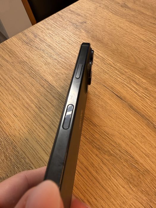 Iphone 16 pro 256  black titanum