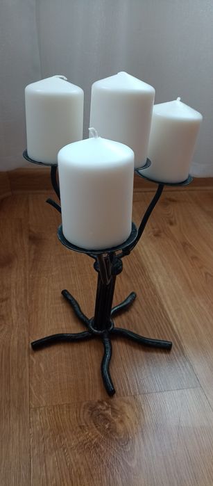 Świecznik żeliwny na 4 świece