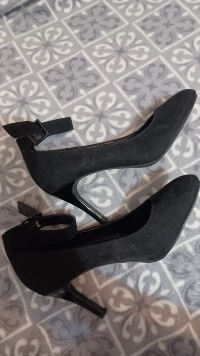 Sprzedam buty na obcasie