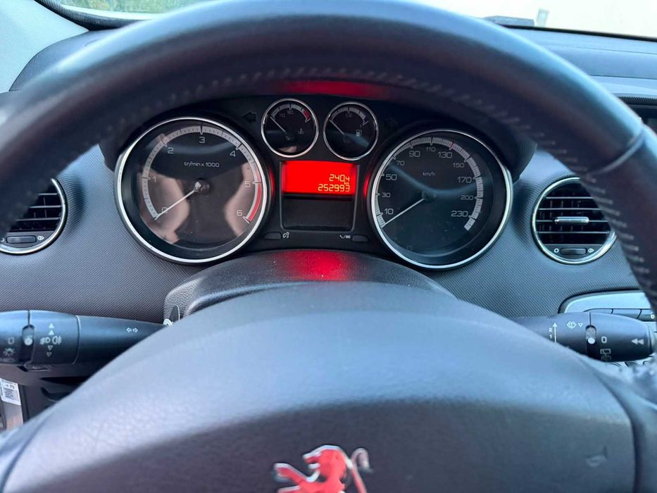 Venda de carro em excelente estado só com um dono