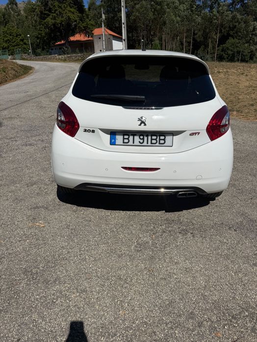 Peugeot 208 gti