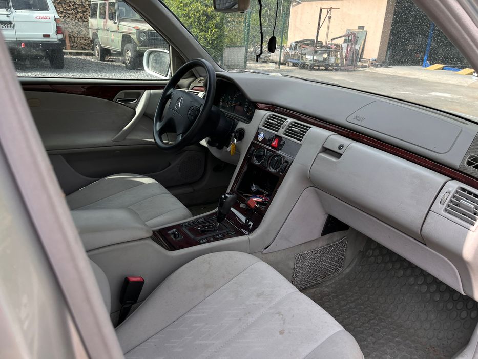 Mercedes E Klasa 210 bez silnika