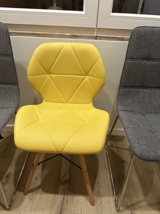 4 cadeiras  sem marcas de uso