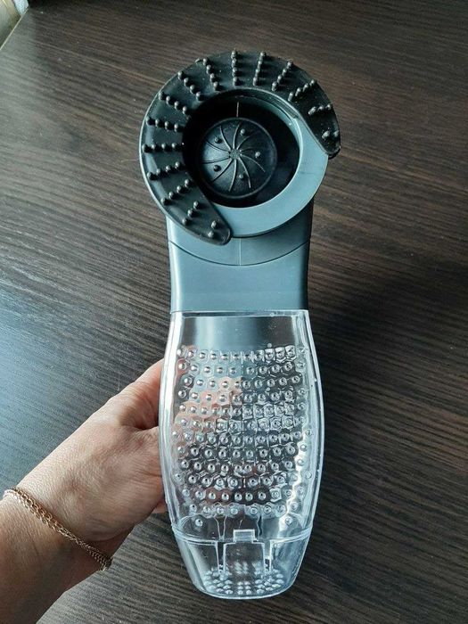 Машинка-щетка для вычесывания и стрижки шерсти собачек и кошечек