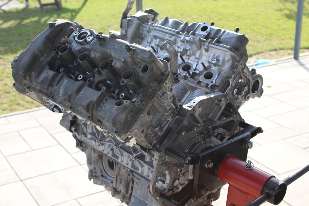 Silnik BMW N63b44