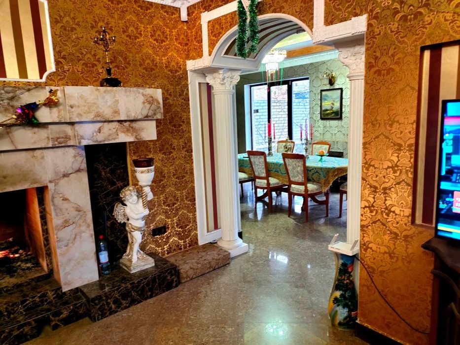 Продам 2 эт. коттедж, поруч із Французским бульваром