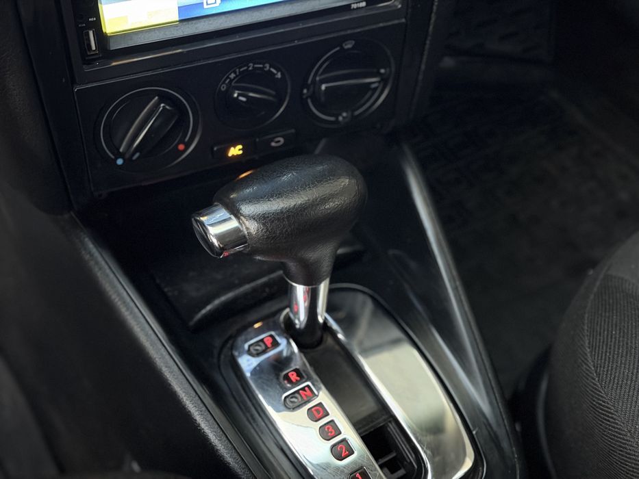 Volkswagen Golf 4 автомат, кондиціонер