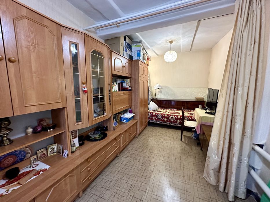 Продам часть дома индивидуальное отопление метро Левада