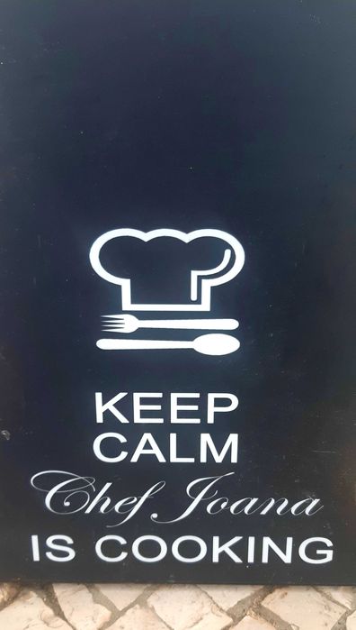 Placard/Tábua de Cozinho  ""Keep Kalm, Chef Joana is Coking".