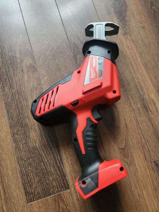 Piła szablasta Milwaukee M18