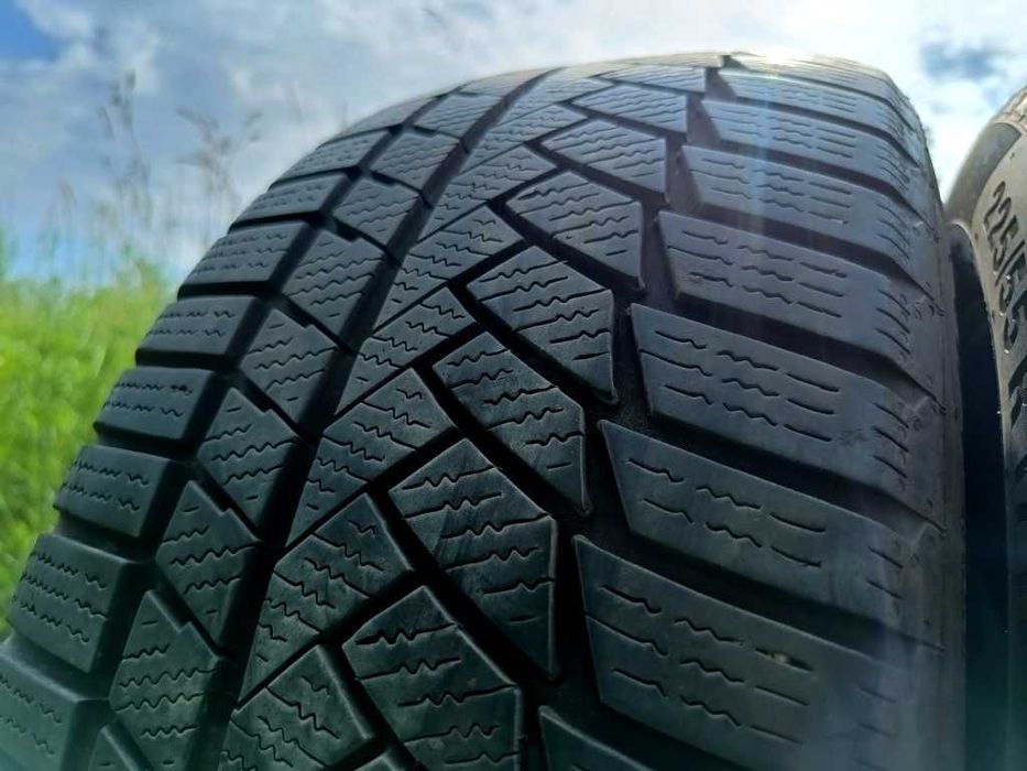 225/55 R17 97H 4Opon CONTINENTAL TS850P M+S BMW-X1 Mercedes-V 09.2017r