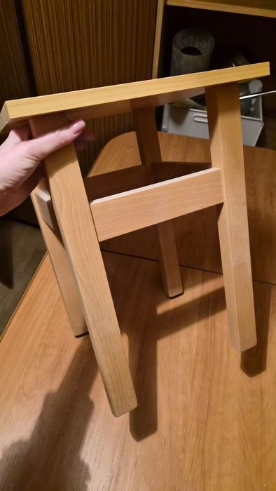 Taboret stołek klasyczny