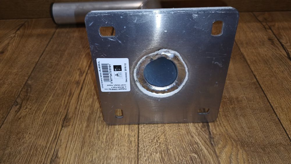 Uchwyt do anteny satelitarnej