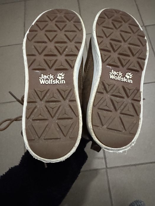 Угги жіночі MK і Jack Wolfskin