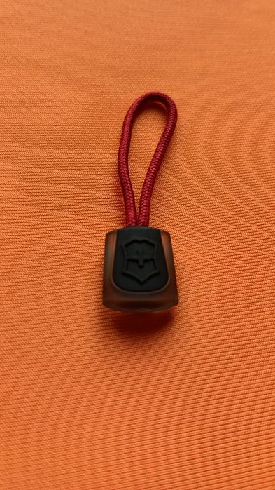 Мини - темляк для мультитулов Victorinox Black\Red\Orange. Новый