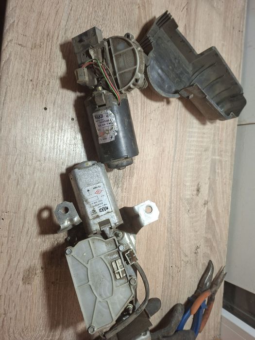 Двигун склоочисника задній та передній + двірники