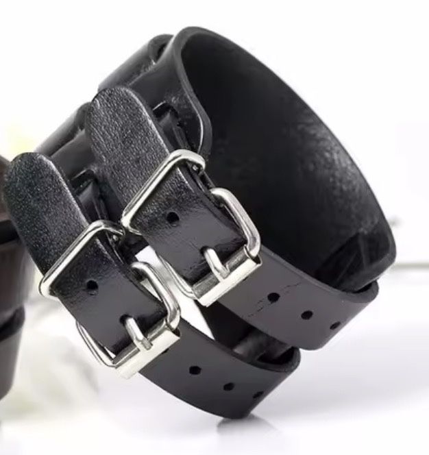 браслет з ременем