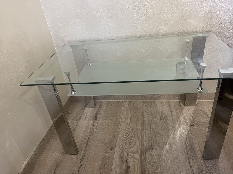 Столик журнальний скляний