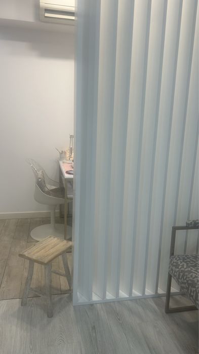 Mesa de manicure arrenda