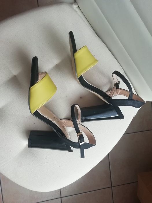 Piękne sandałki Monnari 36 nowe limonka