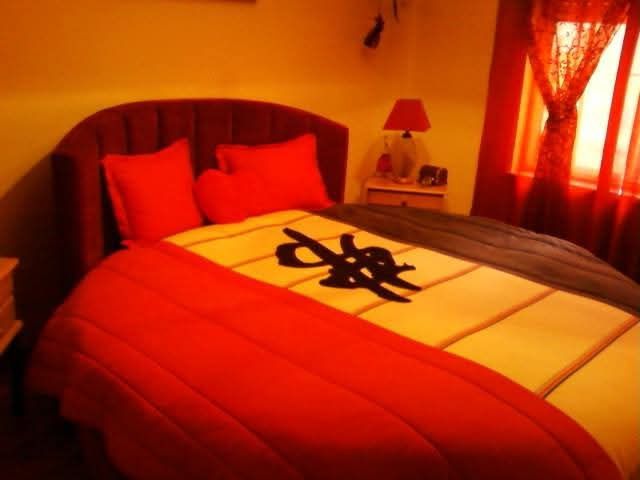 Cama redonda em bom estado
