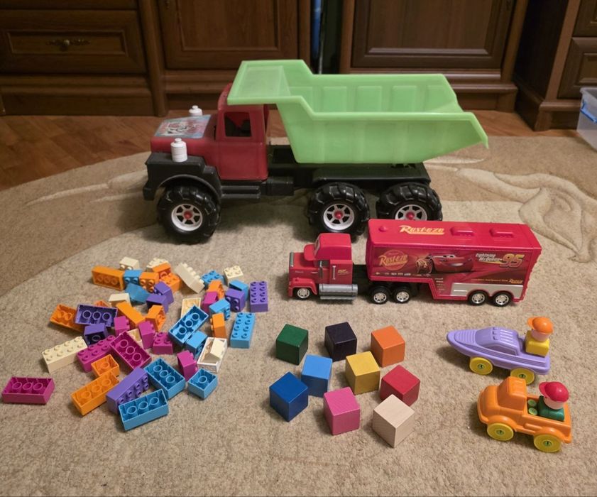 Все за 380 грн. Іграшки б/в.