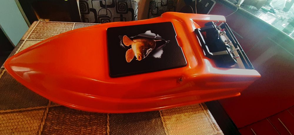 Кораблик для завоза,GPS,глубиномер