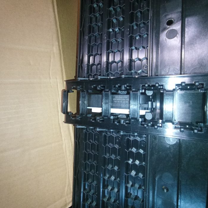 Жалюзі в зборі Jeep Grand Cherokee WL