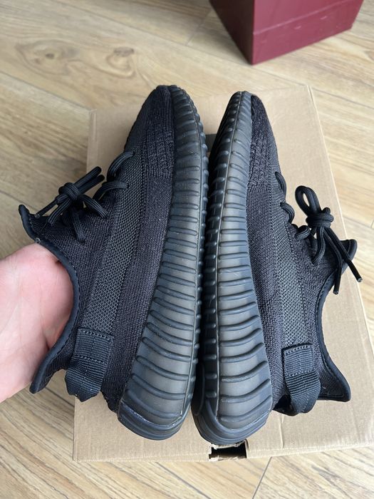 Adidas Yeezy Boost 350 V2 Onyx sneakersy buty czarne 42