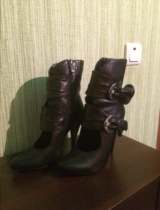 Кожаные ботильоны