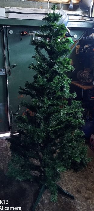 Продам штучну ялинку
