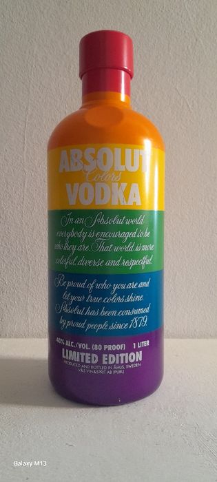 Caixa Absolut Vodca Limited edition