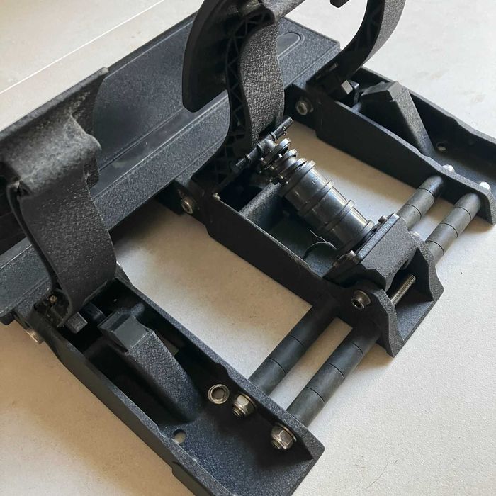 Pedais Fanatec CSL Elite v2