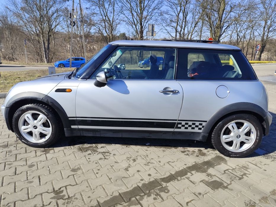 Mini Cooper R50, 2004r